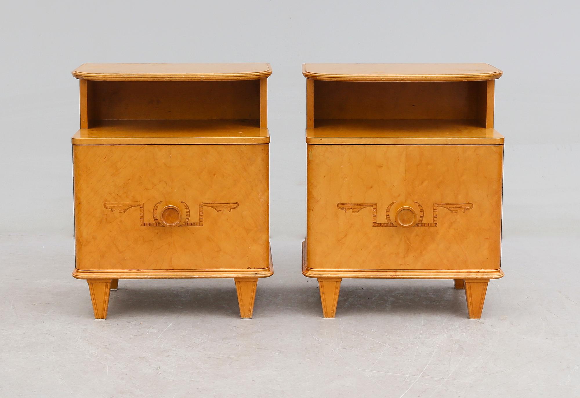 SÄNGBORD, 1 par, 1930-tal.