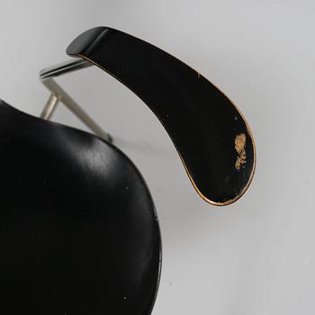 KARMSTOL, "Sjuan", Arne Jacobsen för Fritz Hansen, modell formgiven 1955.