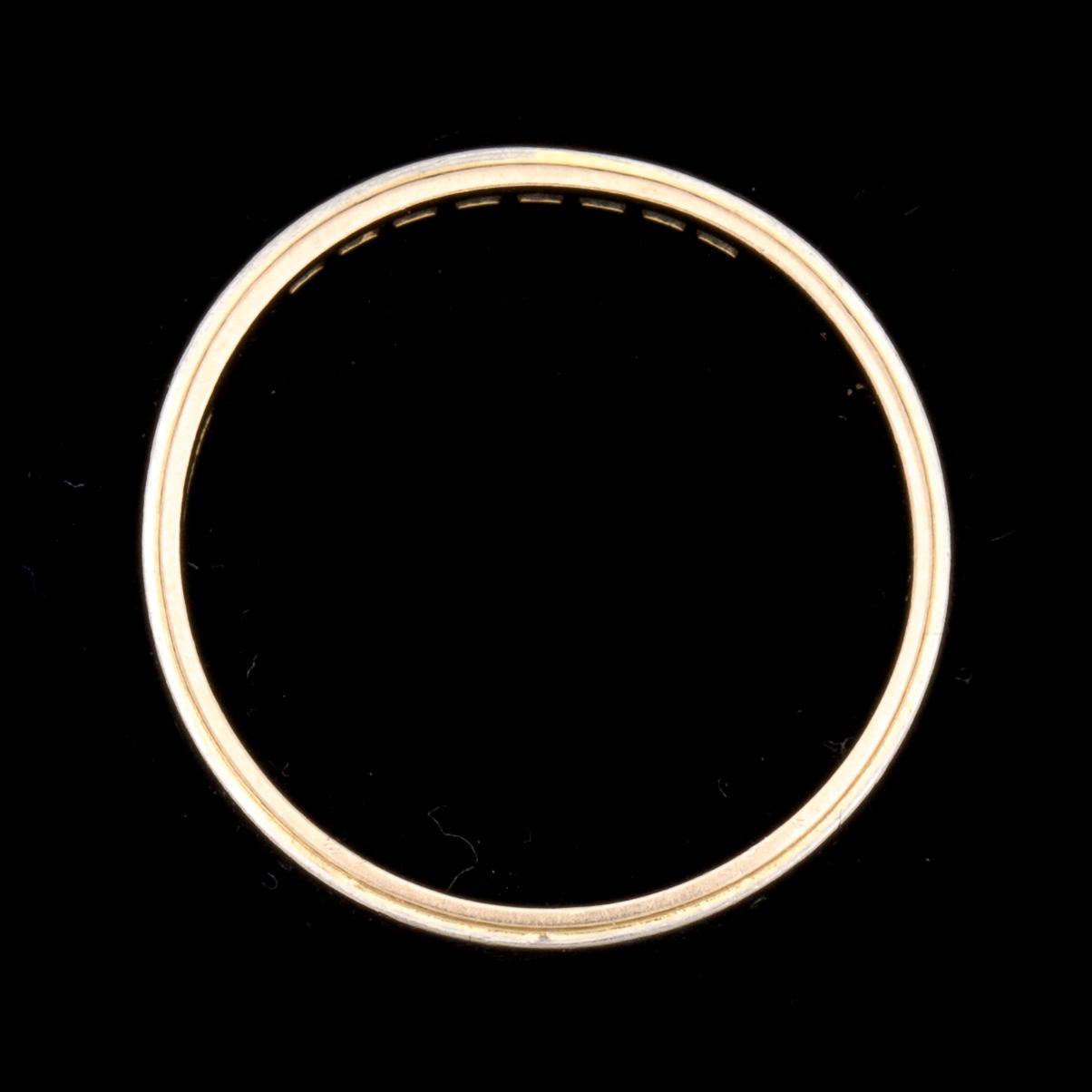 RING, 18k guld- vitguld, 8 mindre åttkantsslipade daimanter, ca 0.08ct. Vikt ca 3,5g.
