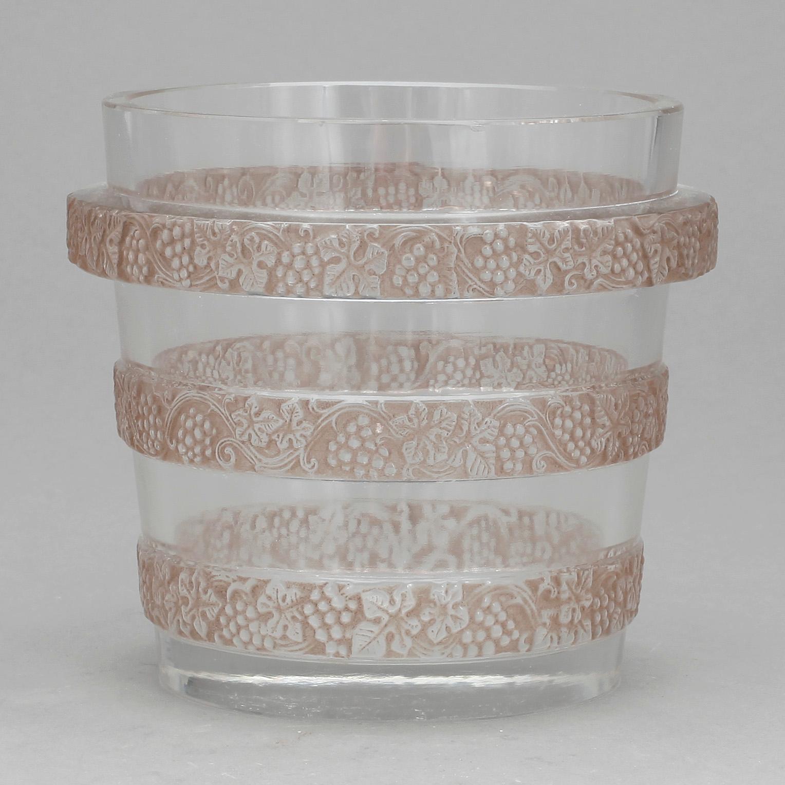 VINKYLARE, glas, Lalique, Frankrike, 1900-tal.