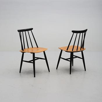 STOLAR, ett par, "Fanett", Ilmari Tapiovaara, Edsbyverken, formgiven 1955.