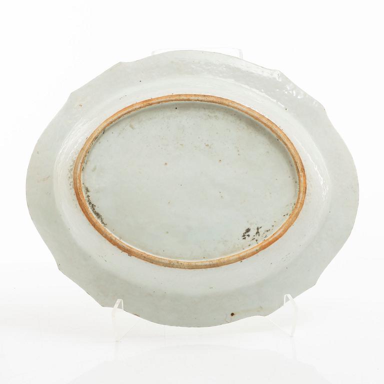 Smörterrin, terrinfat och bålskål, kompaniporslin, Kina, Qingdynastin, 1700-tal.