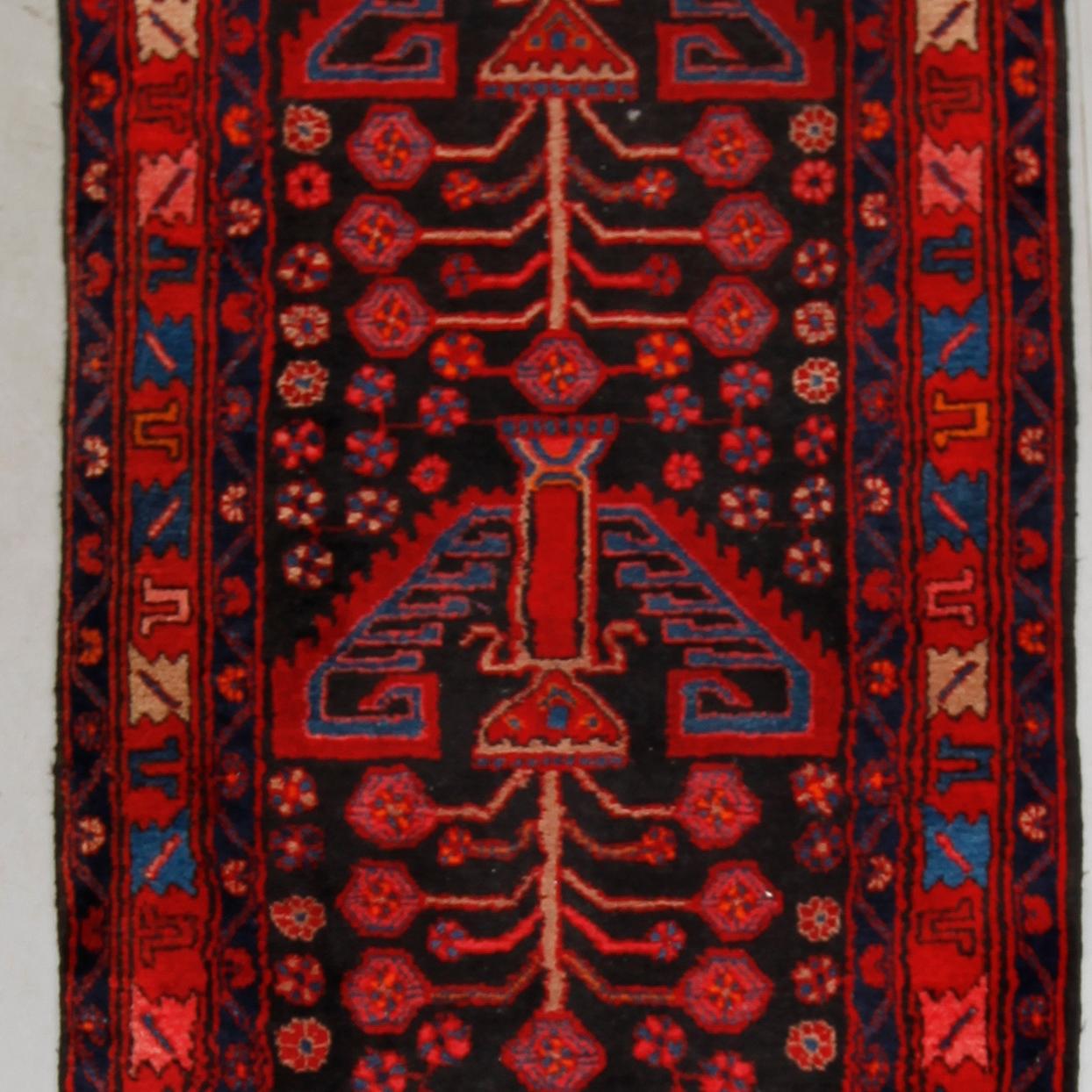 MATTA, orient, ca 479 x 105 cm.