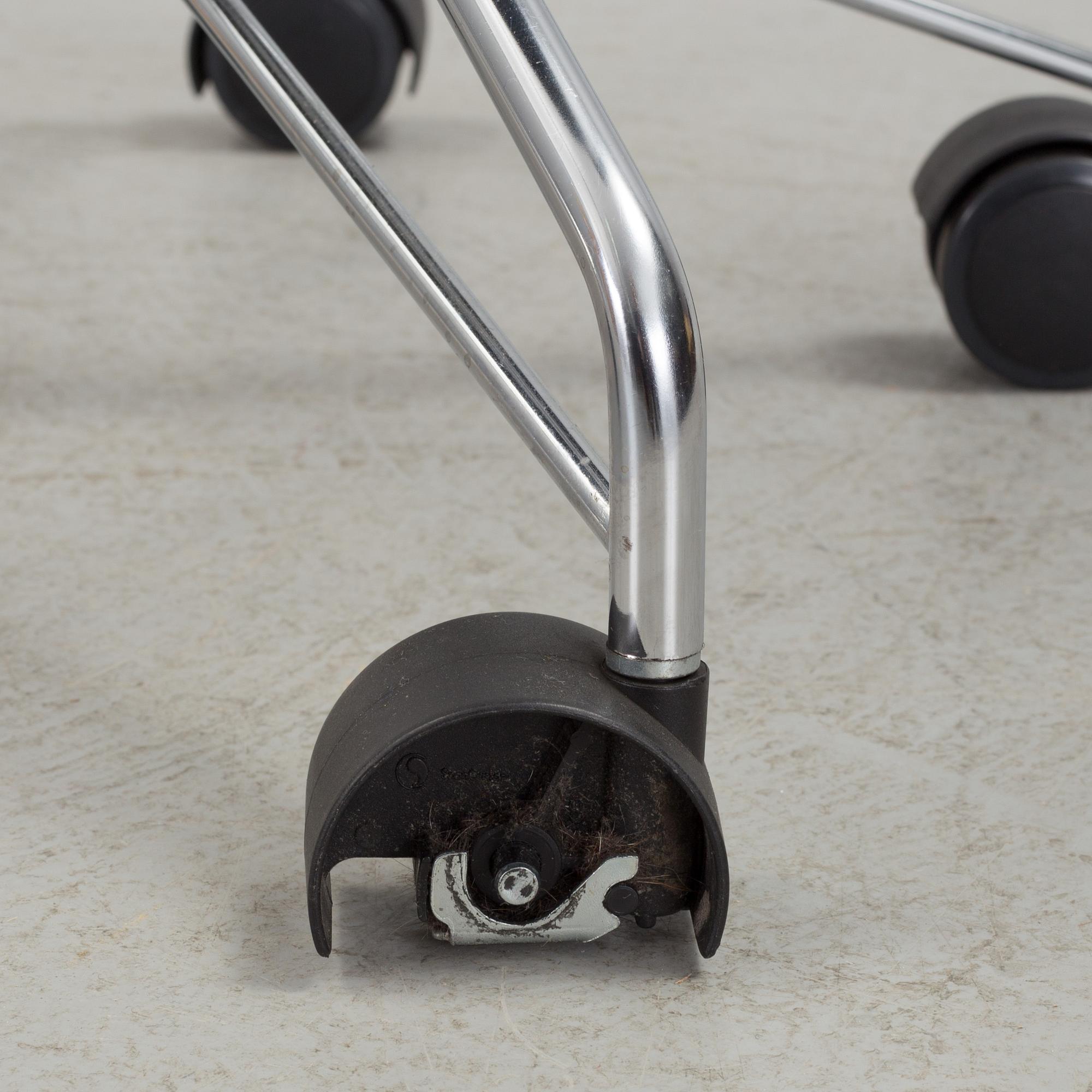 ARNE JACOBSEN, kontorsstol, "Sjuan", Fritz Hansen, 2000.