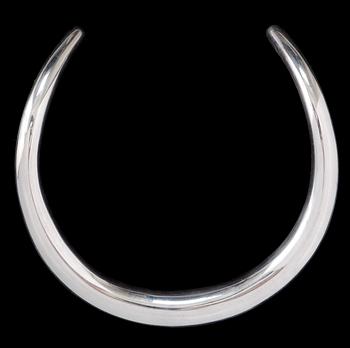 An Anne Ammitzböll sterling neckring 'Aura', by Georg Jensen, Copenhagen 1998, design nr 29A.