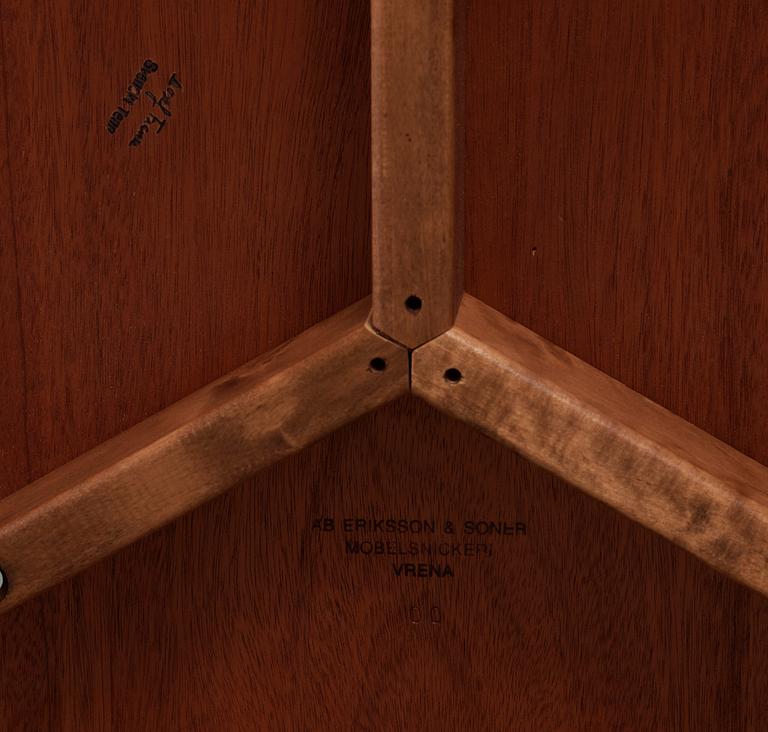 JOSEF FRANK, soffbord, Firma Svenskt Tenn,  modell 2139.