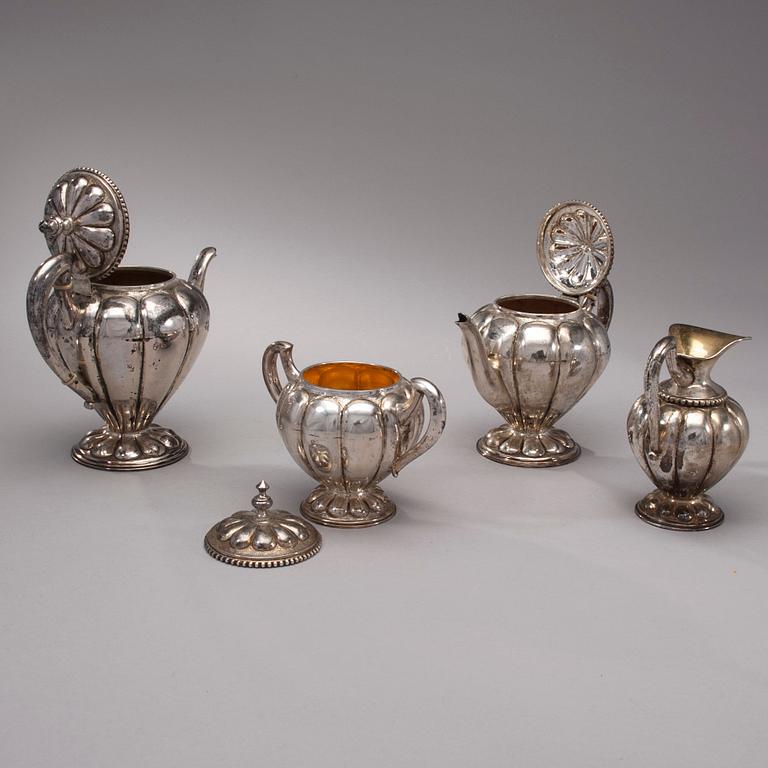TESERVIS, 4 delar, silver, utländska stämplar, 1900-talets första hälft. Totalvikt 1702 g.
