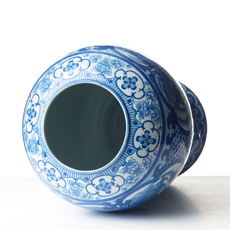 Gunnar Wennerberg, & PEDER MÖLLER, a creamware lidded jar, Gustafsberg, Sweden 1896.