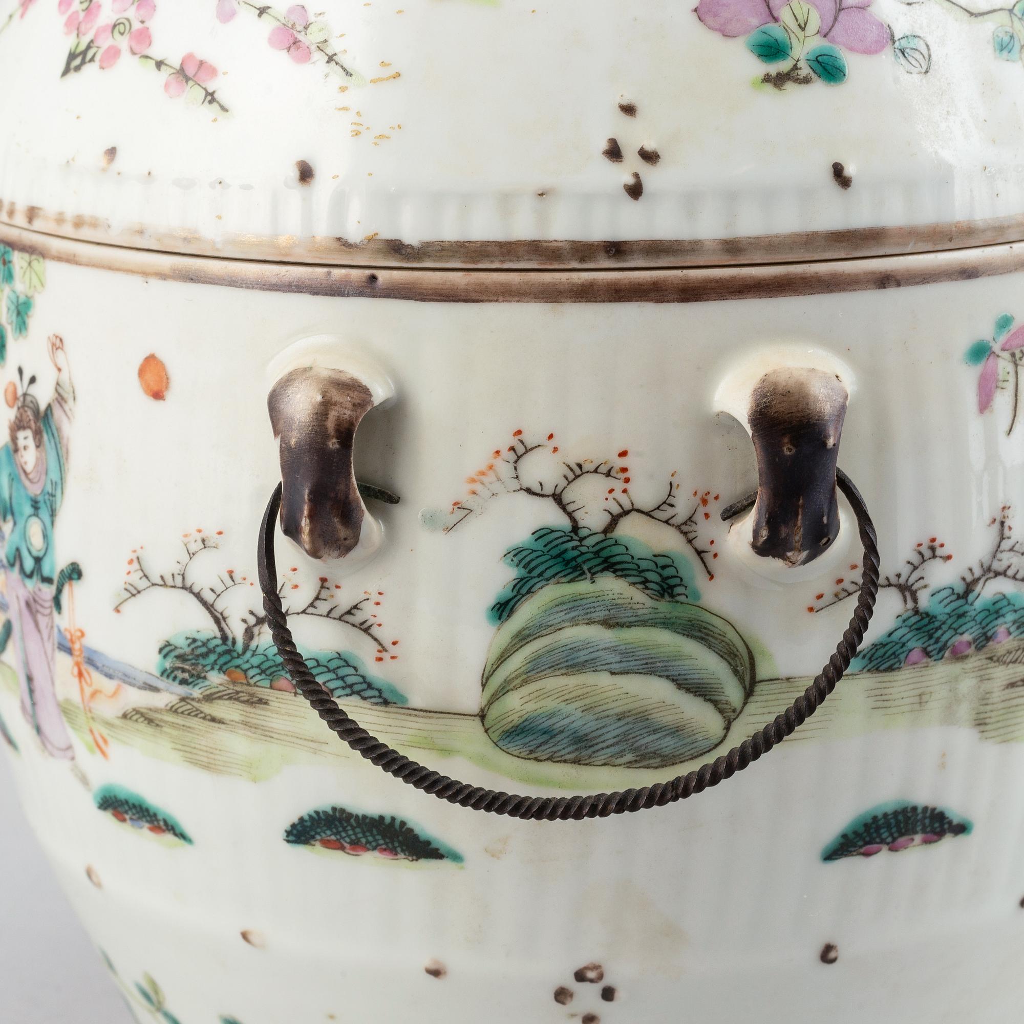 Matlåda, porslin. Qingdynastin, omkring 1900.