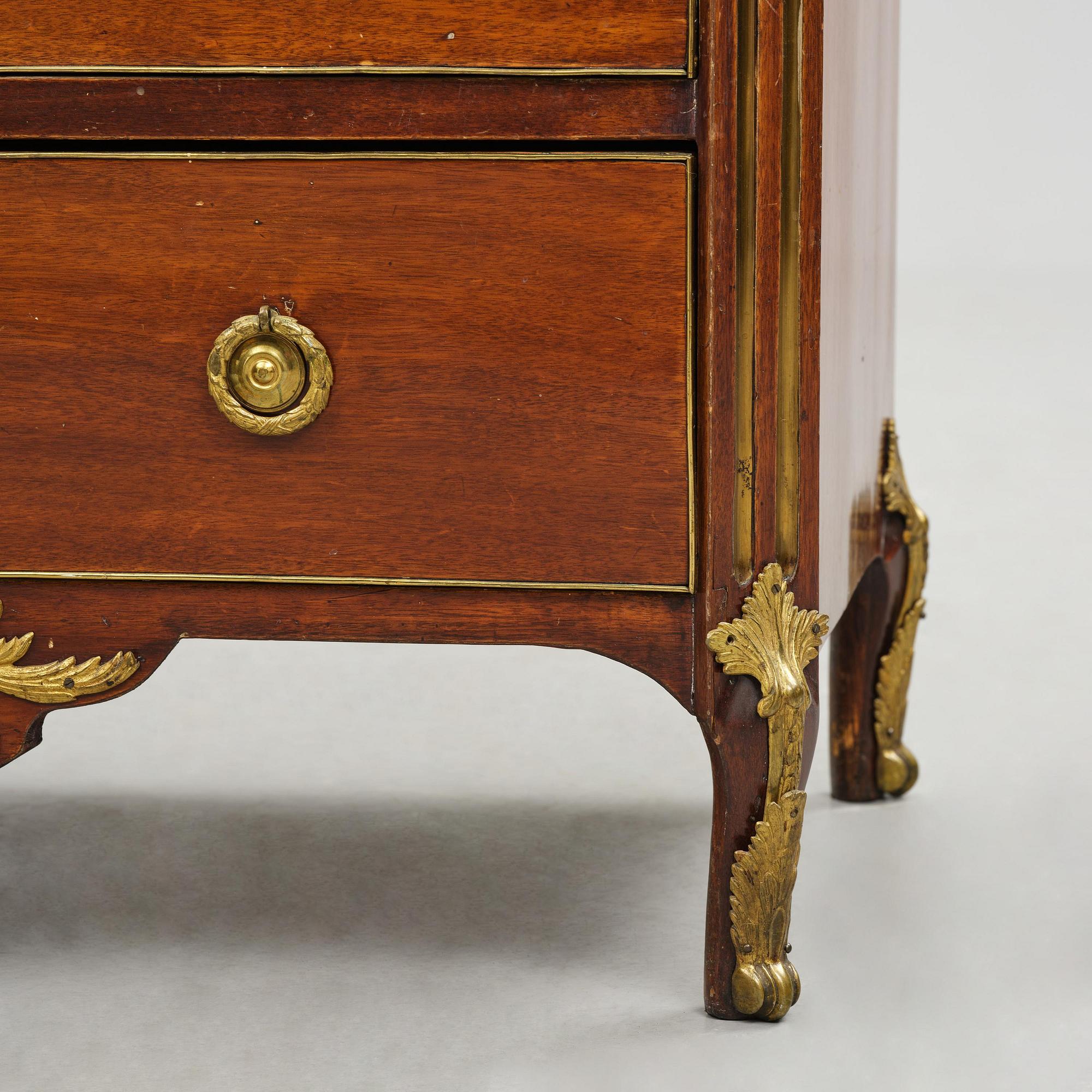 A Gustavian mahogany commode attributed to N. Dahlin (master in Stockholm 1761-87).