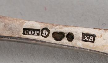 KAFFESKEDAR, 12 st samt SOCKERSTÅNG, silver, samemodell, COP, 1948. Vikt ca 170 gram.
