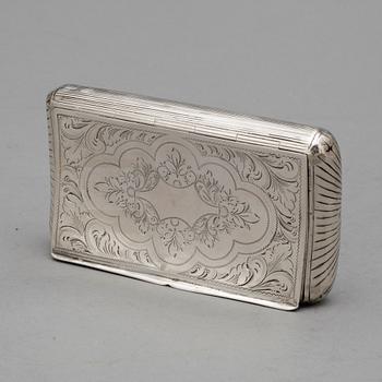 DOSA, ASK samt ETUI, 1+1+1, silver, bland Holland, 1800-talets andra hälft. Totalvikt ca 888 gram.