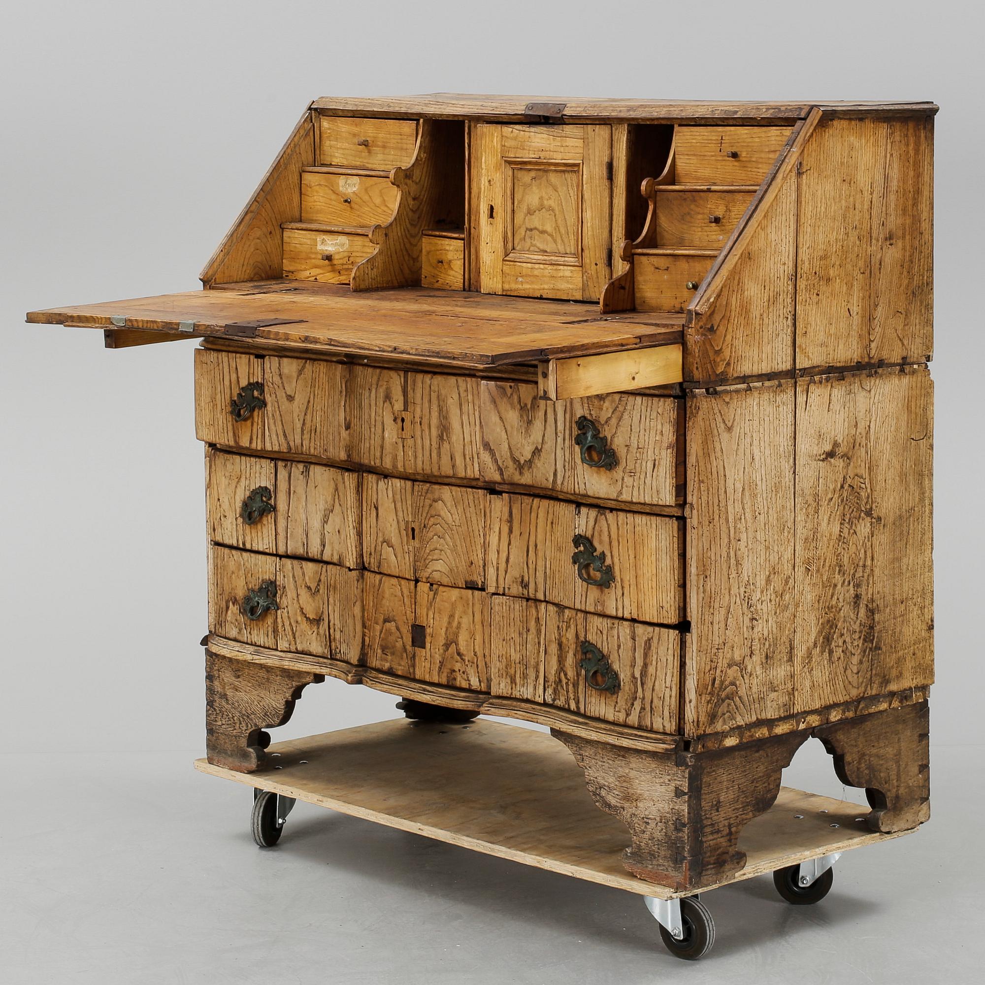SEKRETÄR, senbarock, 1700-tal.