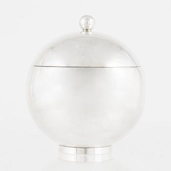 Johan Rohde, ask med lock, silver, design 533 E, Georg Jensen, Danmark, 1945-1951.