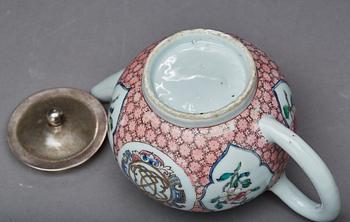 TEKANNA, porslin, Kina, Qianlong (1736-1795).