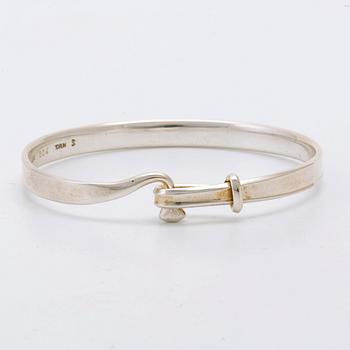 Georg Jensen bangle sterling silver, opens with a hook, design Torun Bülow-Hübe.