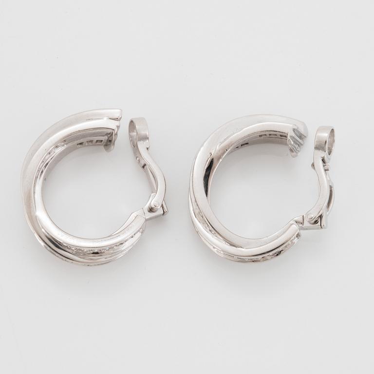 Cartier "Trinity" ett par örhängen 18K vitguld med runda briljantslipade diamanter.