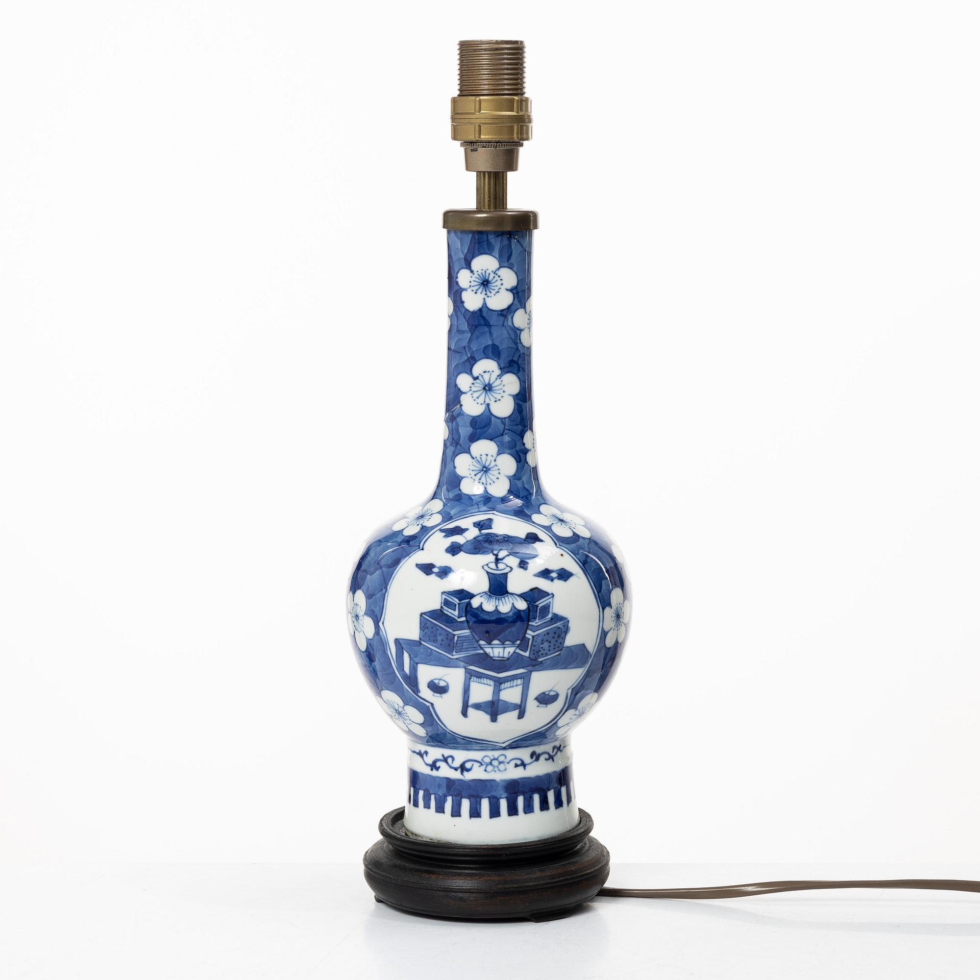 Vas/bordsampa, porslin, Kina, 1800-tal.