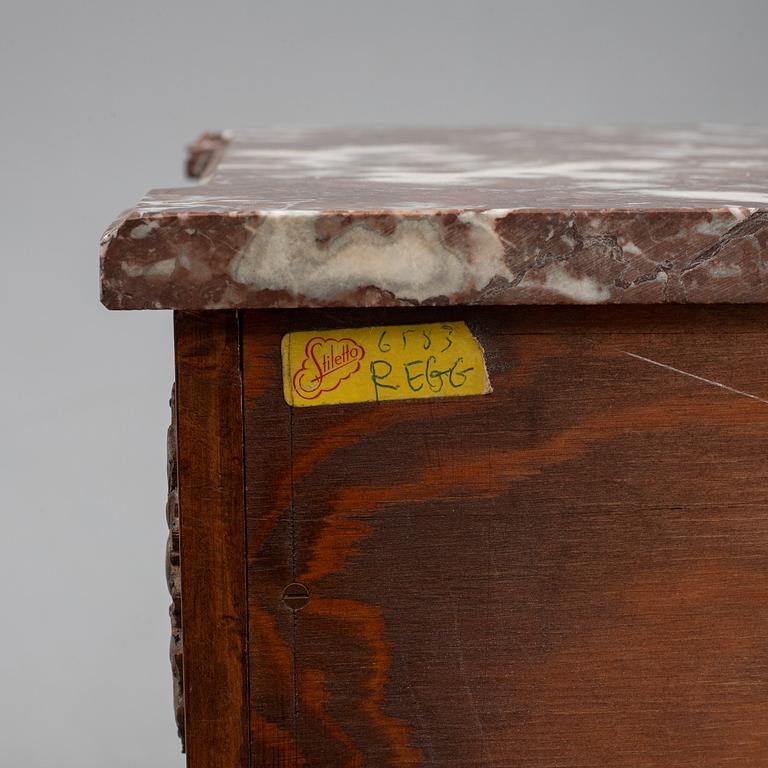 A mid 20th Century Gustavian style chest of drawers.