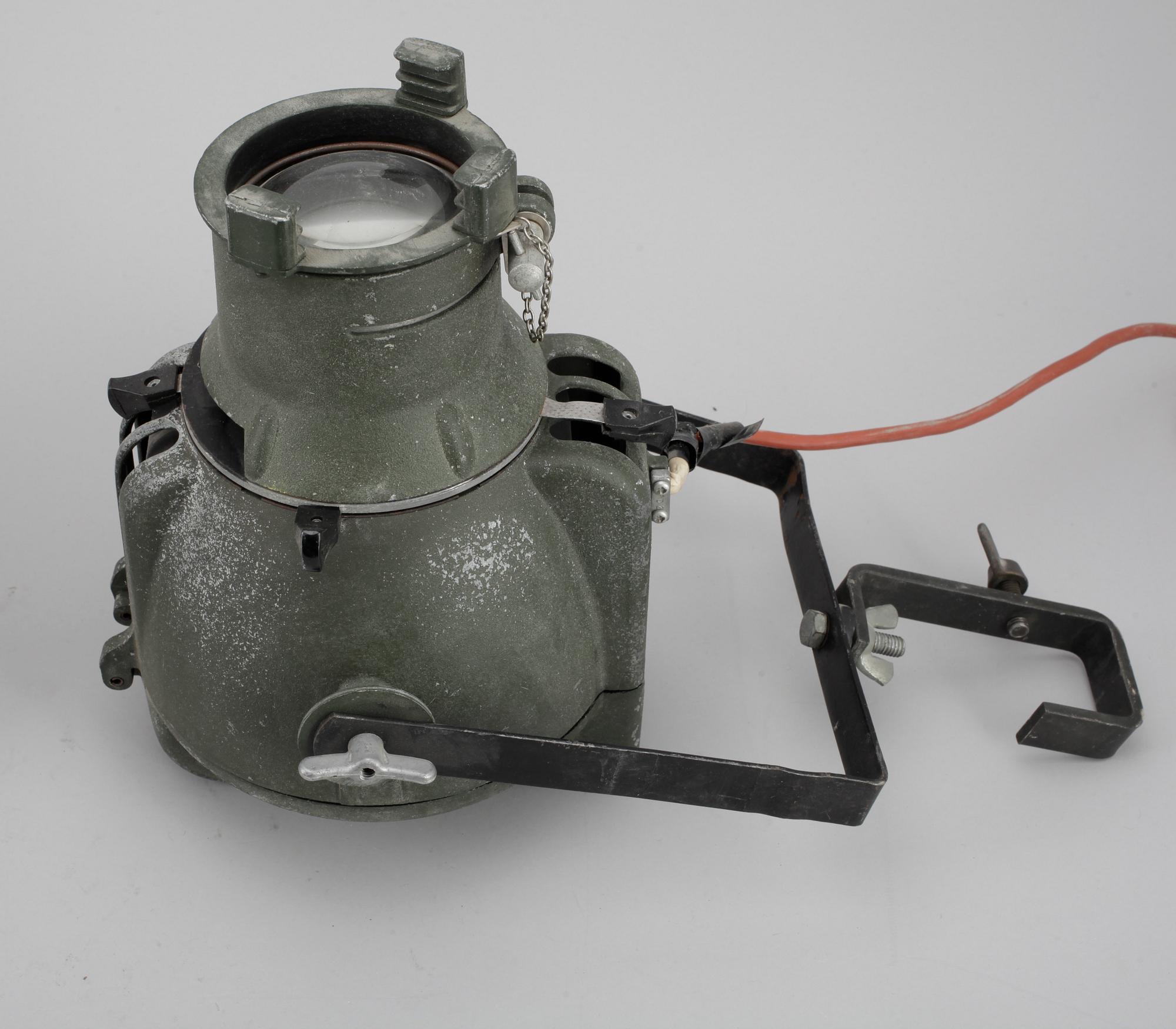 STRÅLKASTARE, ett par, Strand Electric, England, 1900-talets anda hälft.
