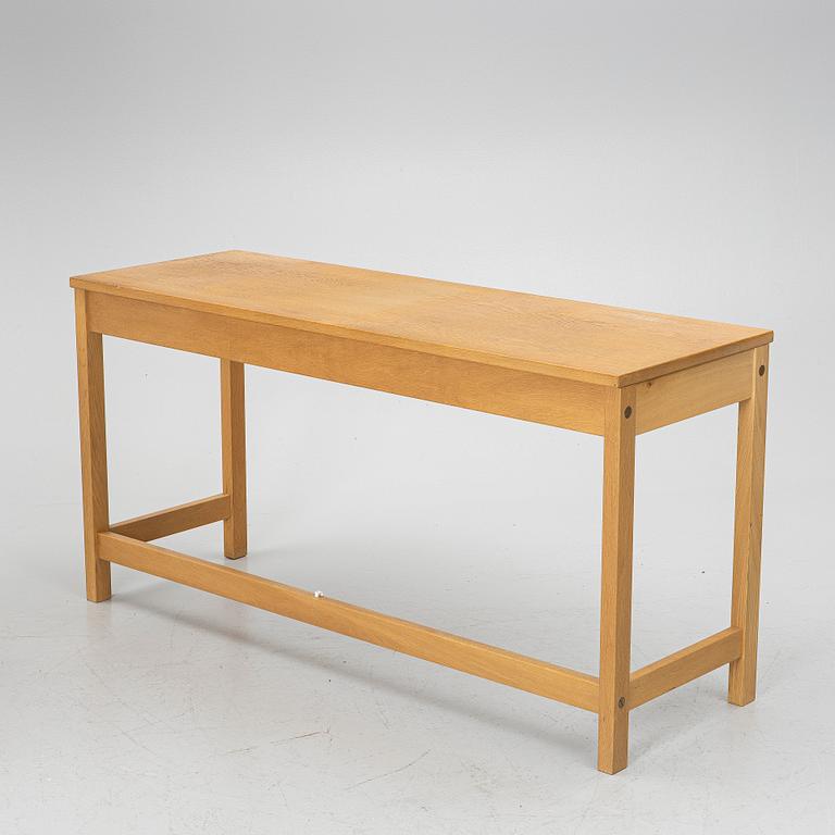 Børge Mogensen, Skrivbord samt byrå och två hyllor, Karl Andersson & Söner, 1900-talets andra hälft.
