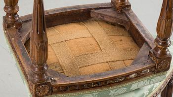 TABURETTER, ett par, sengustavianska stockholmsarbeten, omkring år 1800.