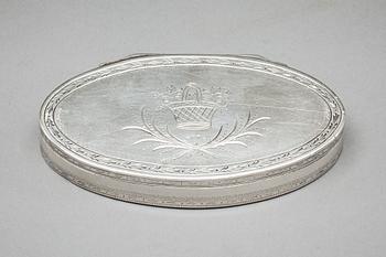 SNUSDOSA, silver, Nils Limnelius, Stockholm, 1804. Vikt ca 70g.