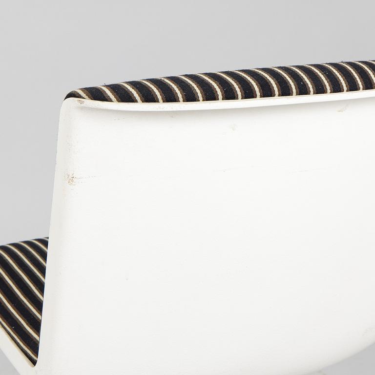 Eero Aarnio, tuoleja, 4 kpl, Martela Ltd Finland, 1975.