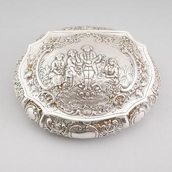 DOSA, silver, möjligen Frankrike, 1900-talets första hälft. Vikt ca 166 gram.