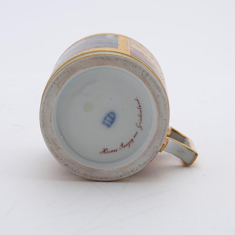 An Empire period Vienna porcelain cup with cover, first part of the 19th Century.