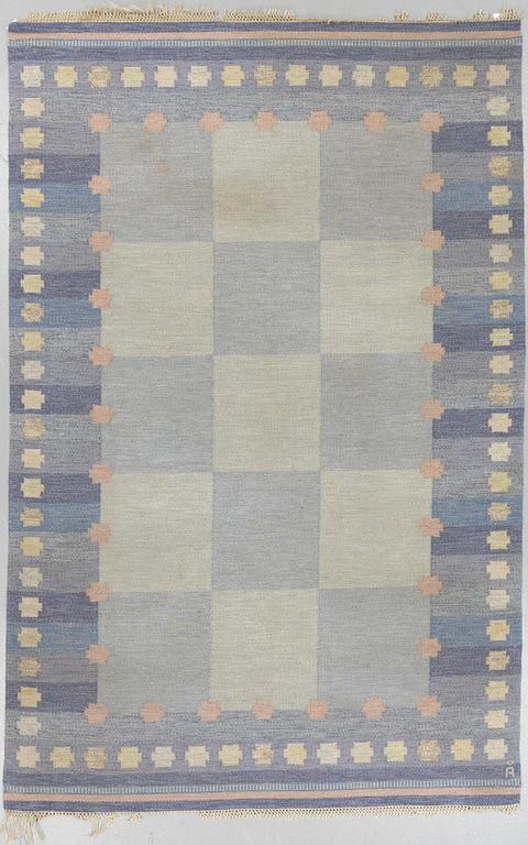 Anna-Johanna Ångström, matta, rölakan, signerad Å, ca 298 x 194 cm.