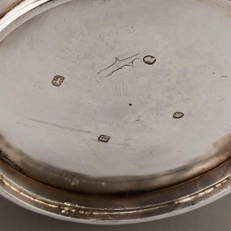 An English early 19th centruy silver tea-pot, marked London 1801.