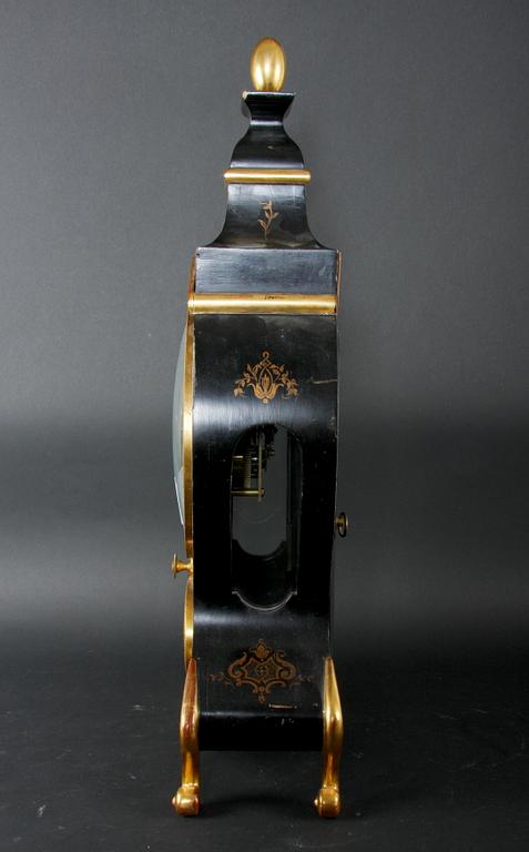 BORDSPENDYL, Louis XV-stil.