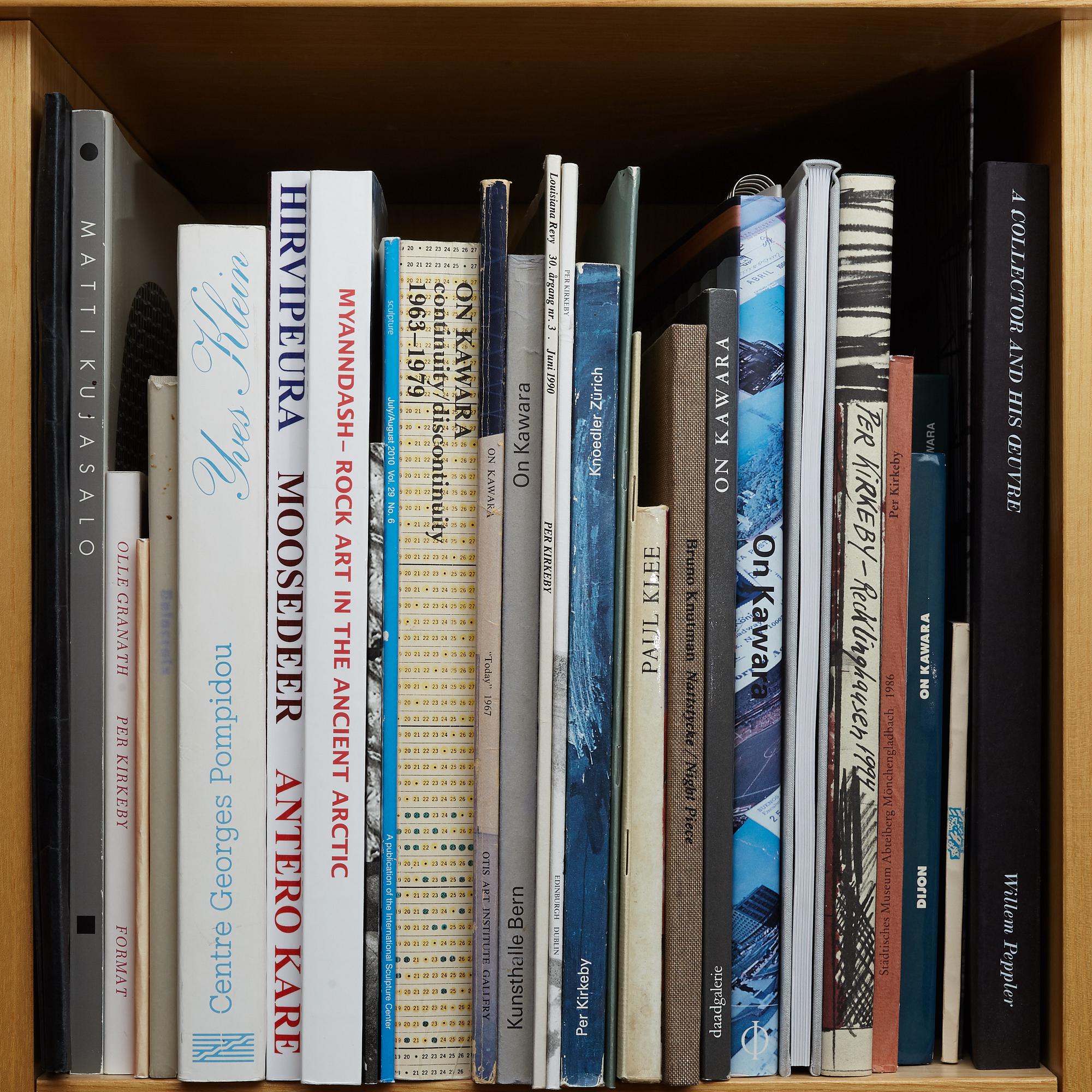 Björn Springfeldt's art library.