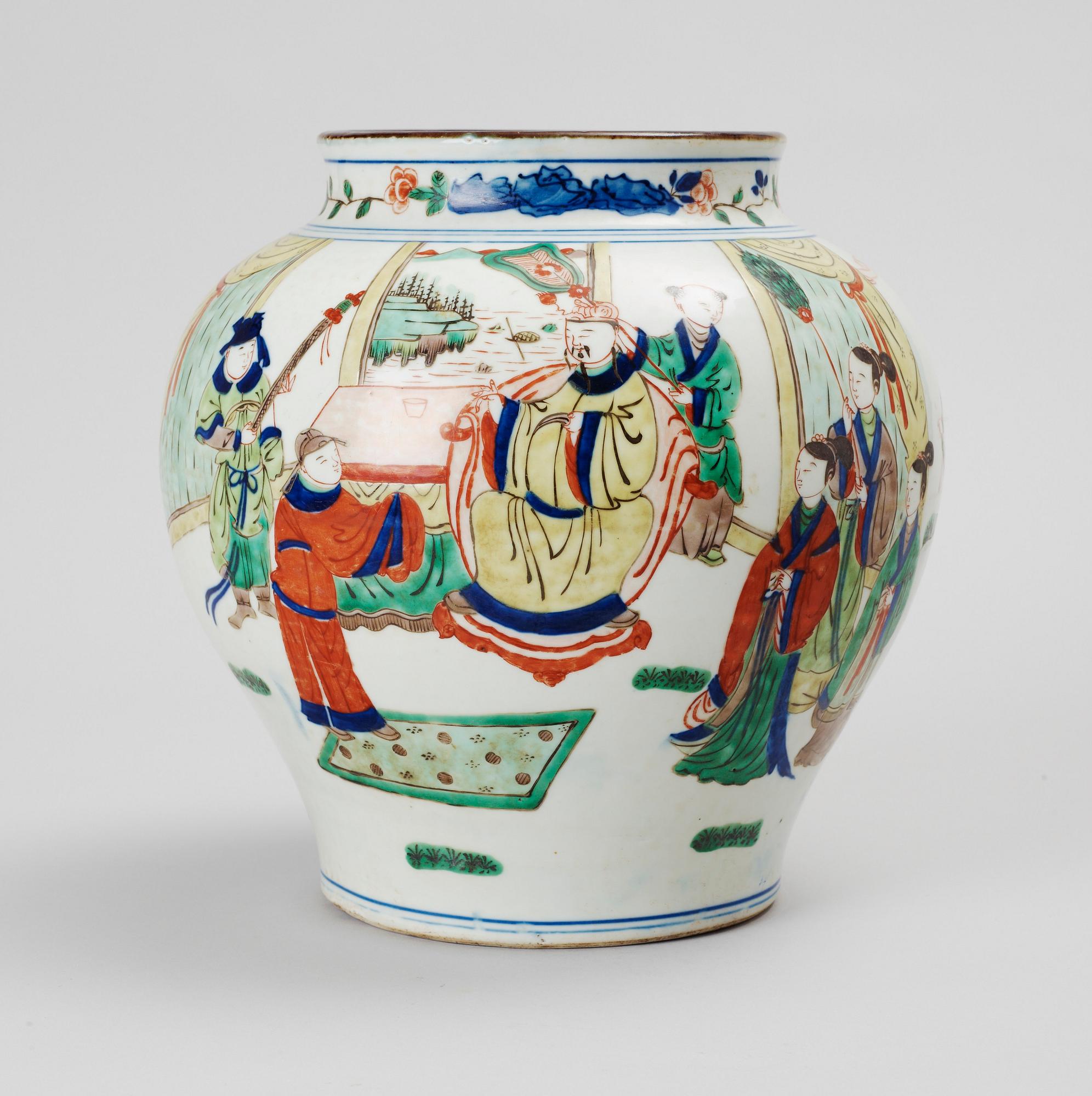 KRUKA, porslin. Kina. Sen Qing.