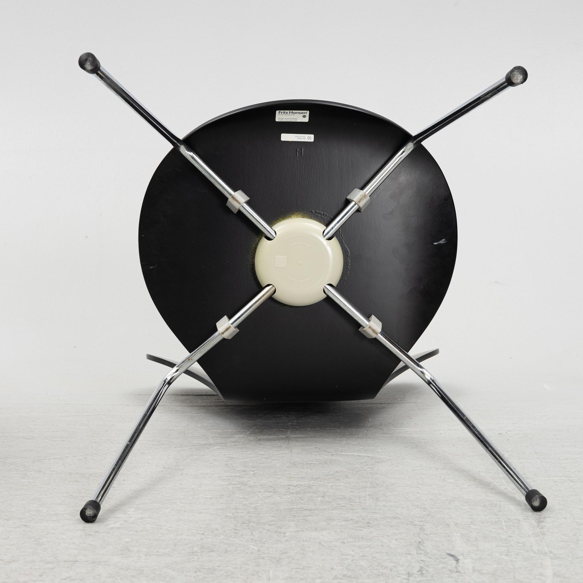 Arne Jacobsen, stolar, 8 st, "Sjuan", Fritz Hansen, Danmark 1997.