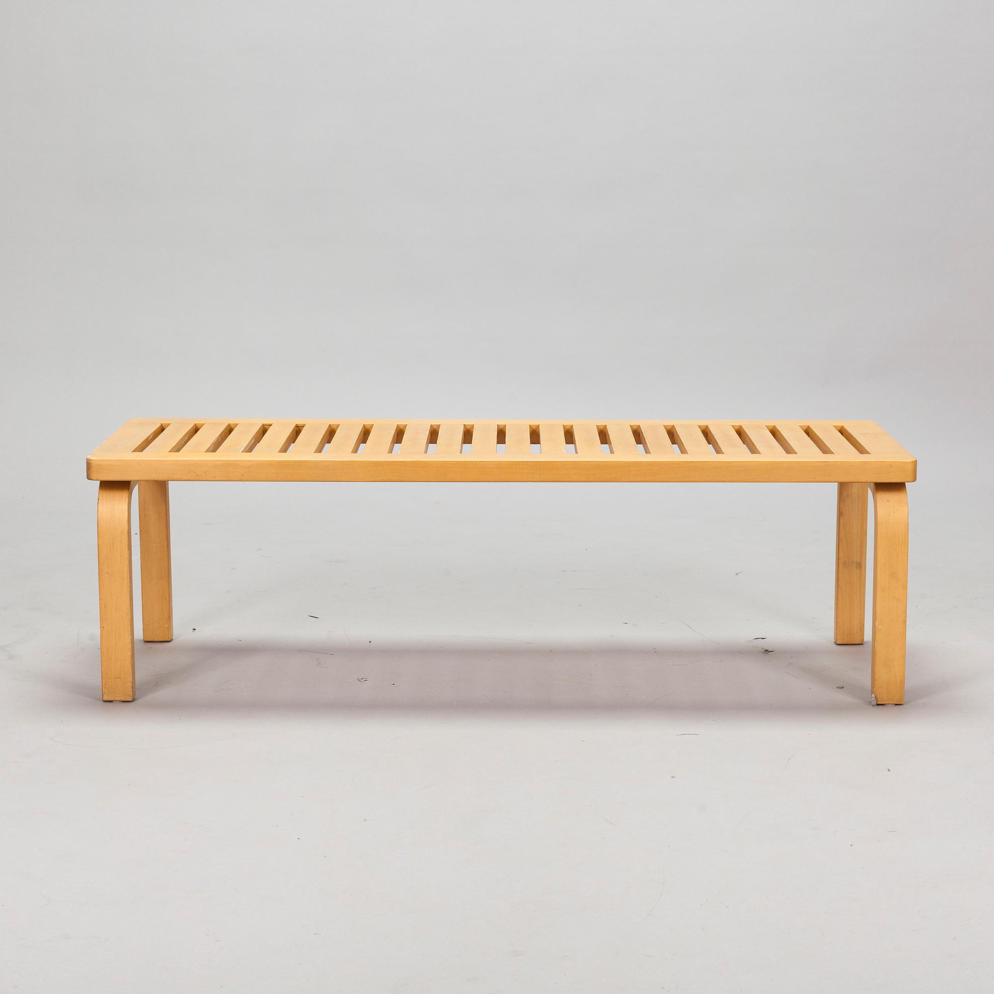 Alvar Aalto, bänk, 153A, Artek 1970-luku.