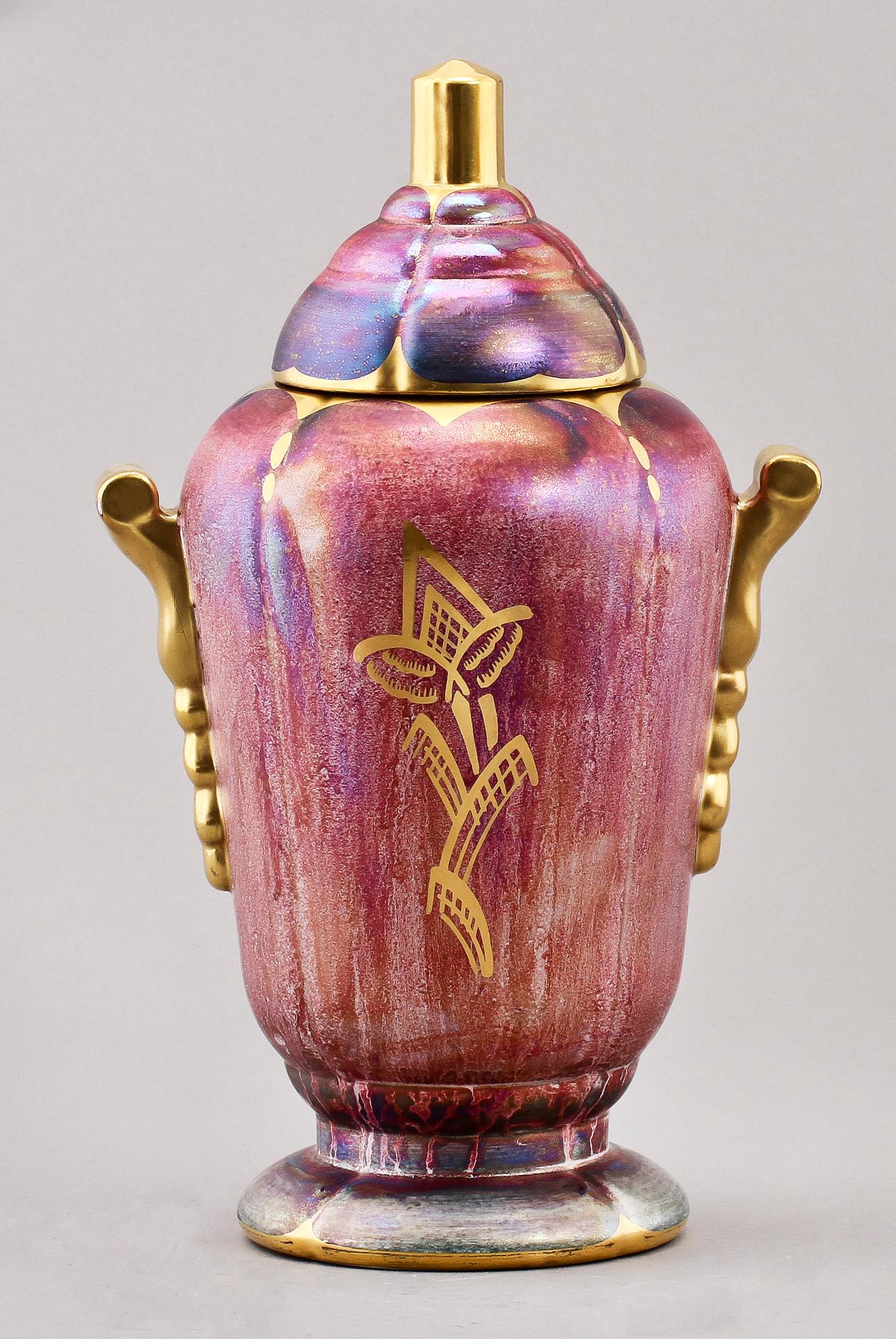 PRAKTURNA, flintgods, Josef Ekberg, Gustavsberg, 1900-talets första hälft.