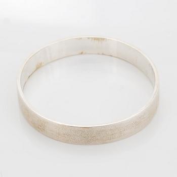 Wiwen Nilsson,  sterling silver bangle, Lund 1964.