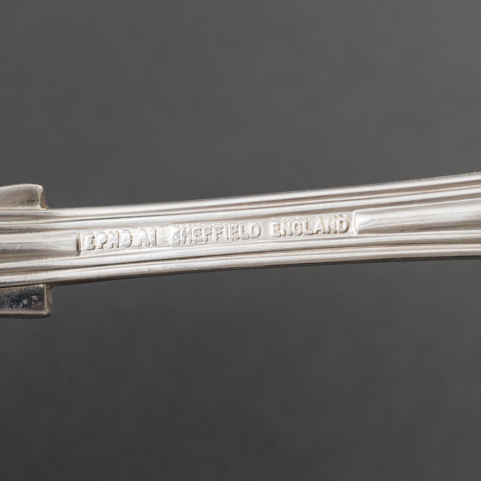 BESTICKSERVIS, 90 delar, nysilver, "Fransk Lilja", Sheffield, England.