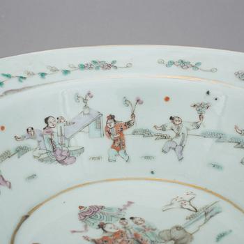 HANDFAT, porslin, Kina, 1900-tal.