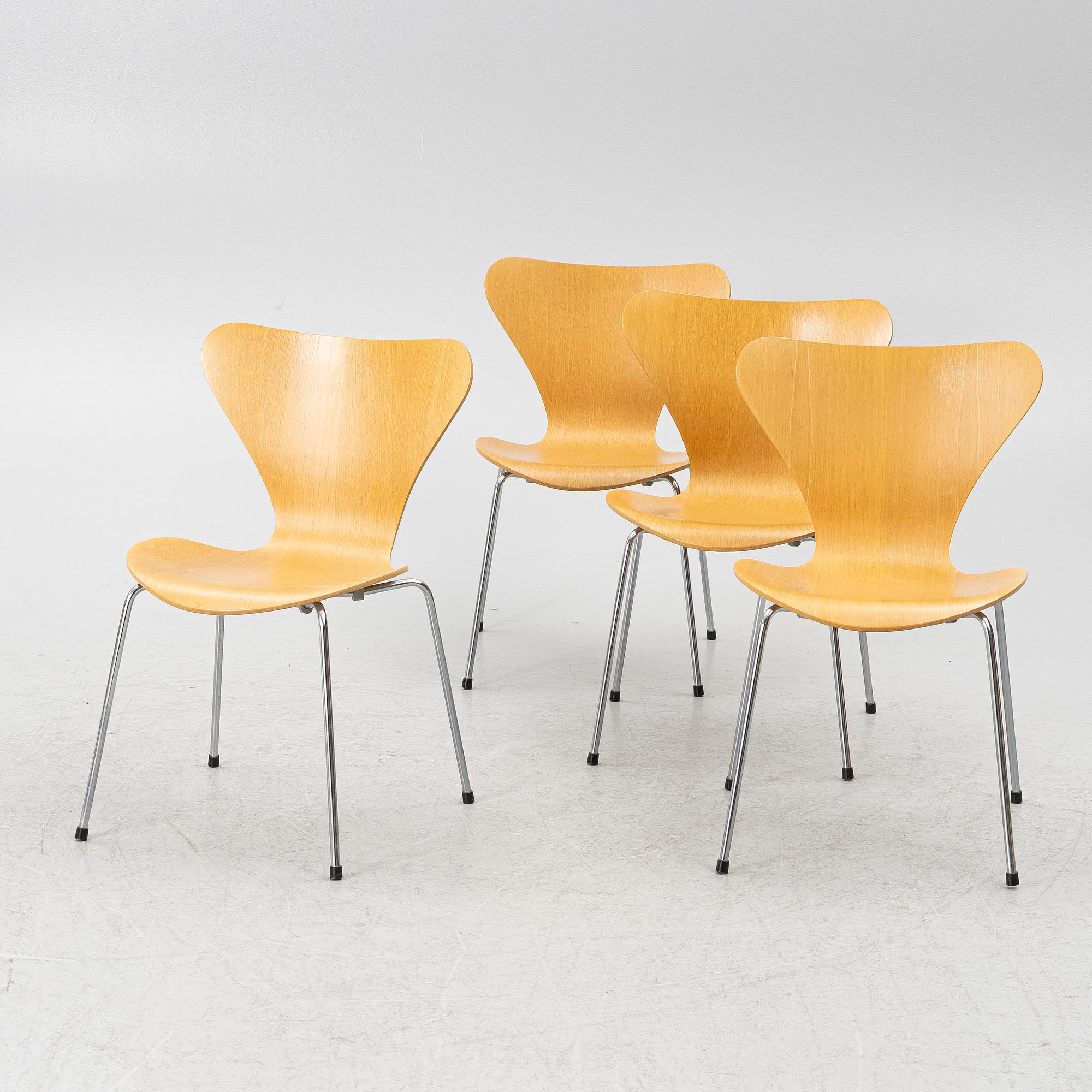 Arne Jacobsen, stolar, 4 st, "Sjuan", Fritz Hansen, Danmark, 1979.