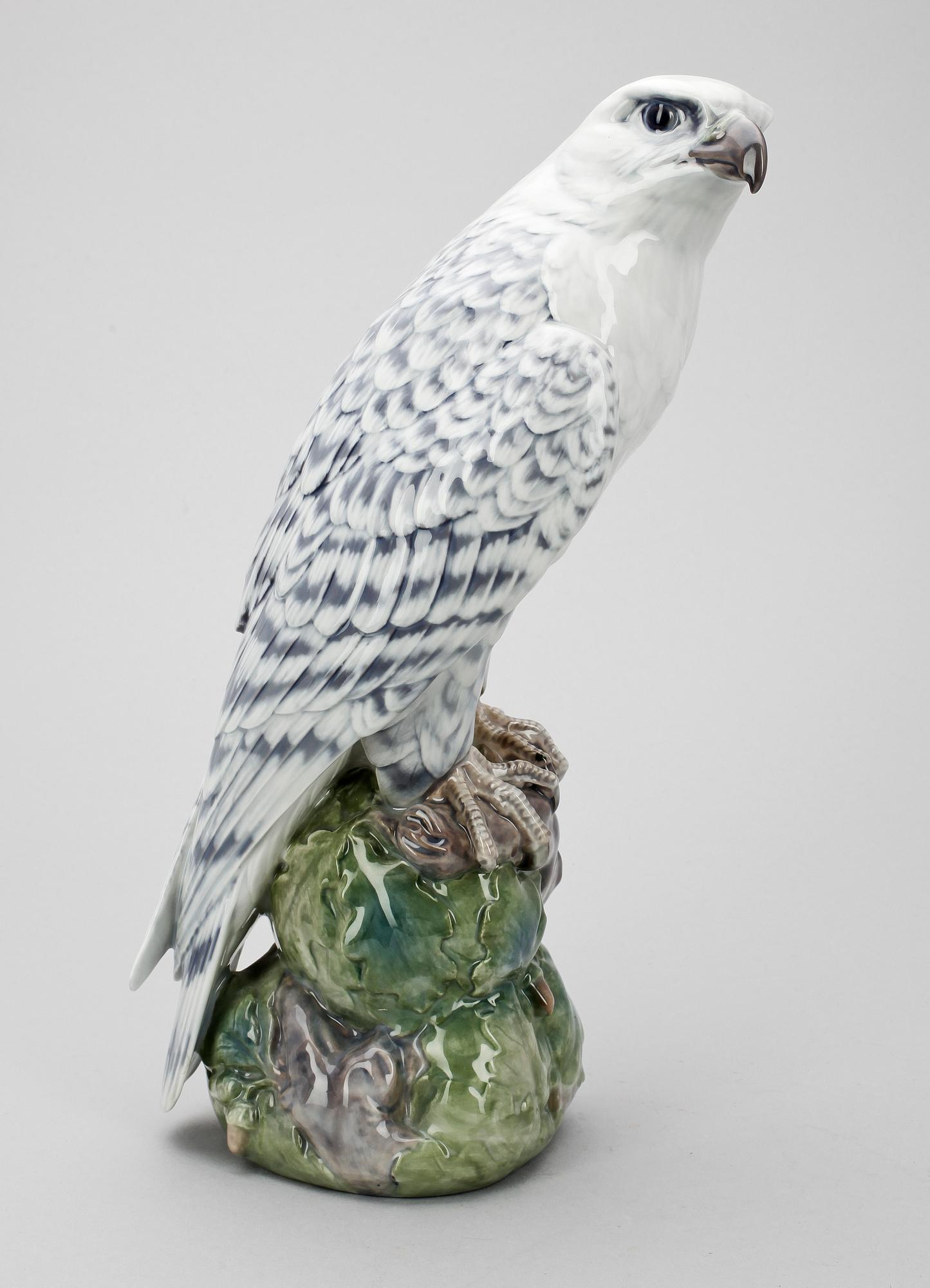 FIGURIN, porslin, Kongl Dansk, sign. Herold, modellnummer 1661. Modellen formgiven 1913.