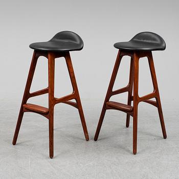 ERIK BUCK, a pair of model 'OD61' rosewood bar stools from Oddense Maskinsnedkeri A-S, Denmark, designed circa 1964.