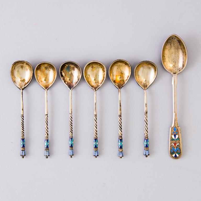 KAFFESKEDAR 6+1, emalj och silver, Ryssland ca 1900.