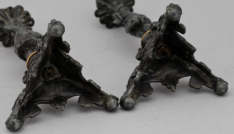 LJUSSTAKAR, ett par, gjutjärn, barockstil,  1800/1900-tal.