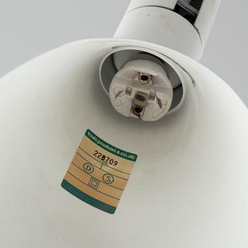 ARNE JACOBSEN, golvlampa, "AJ", Louis Poulsen, Danmark.