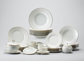 SERVISDELAR, 65+3 delar, "Swedish grace",  Louise Adelborg för Lidköping samt Rörstrand. 1900-tal.