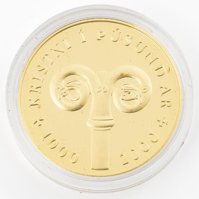 Gold coin, 21,6 carat, Iceland, 10,000 kronur, the year 2000.