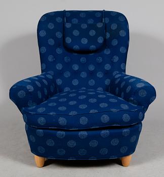 FÅTÖLJ MED FOTPALL, "Jättepaddan", Carl Malmsten, 2000-tal.
